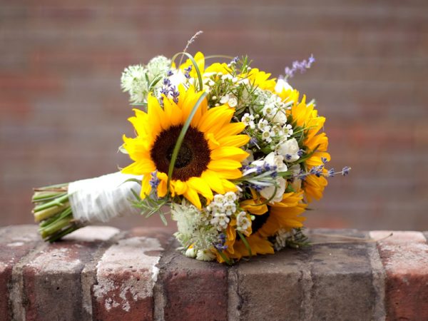 Ý nghĩa các loại hoa cưới phổ biến