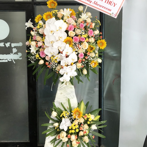 Kệ Hoa Khai Trương Tương Lai